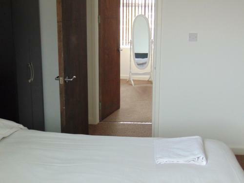 Flat 5 Apartments