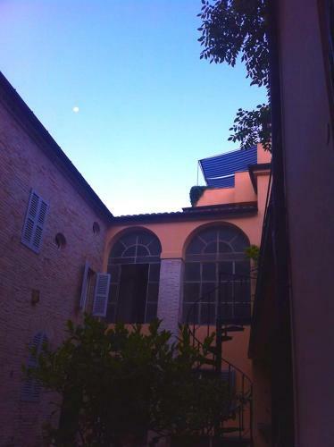 Hostal Palazzo Romani Adami