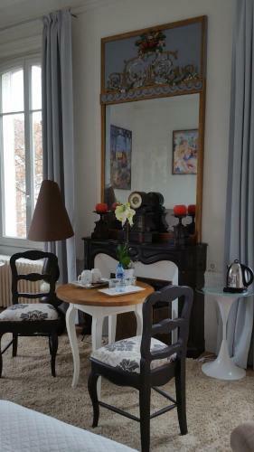 Bed & Breakfast Chambres D'h�tes - La Villa de La Paix