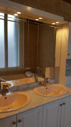 Bed & Breakfast Chambres D'h�tes - La Villa de La Paix