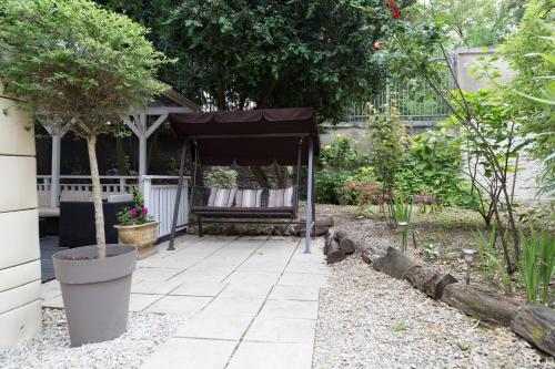Bed & Breakfast Chambres D'h�tes - La Villa de La Paix