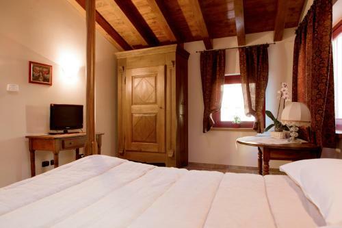 Hostal A' La Table Du Sommelier