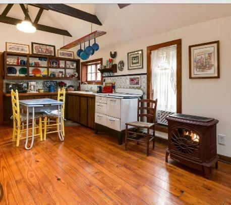 Hostal Gardener's Cottage
