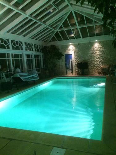 Bed & Breakfast Maison Du Th��tre Saint Bonnet