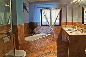 Hostal Amena Mar