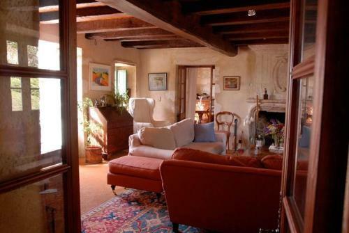 Hostal Chambres D'h�tes La Bastide Des Tr�mi�res