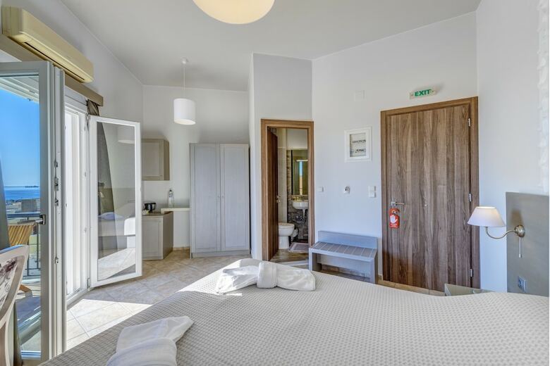 Hostal Ethrion