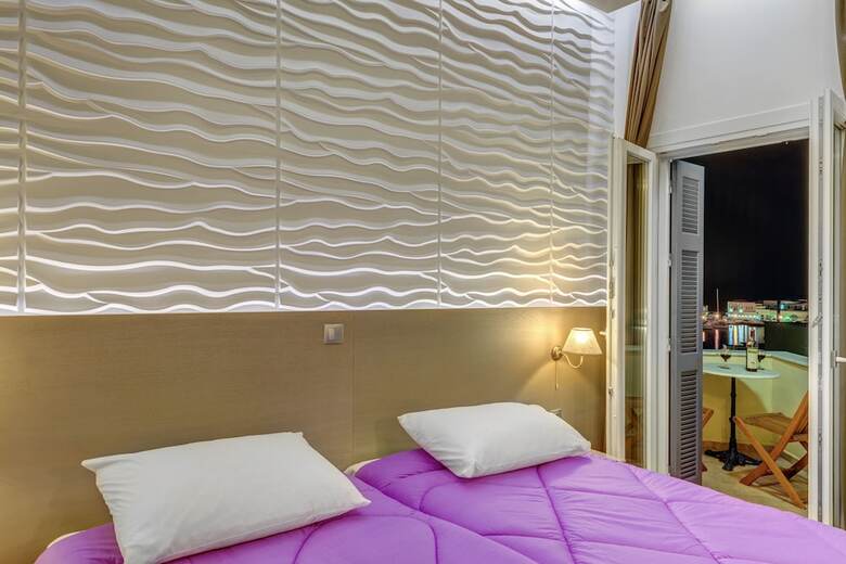 Hostal Ethrion
