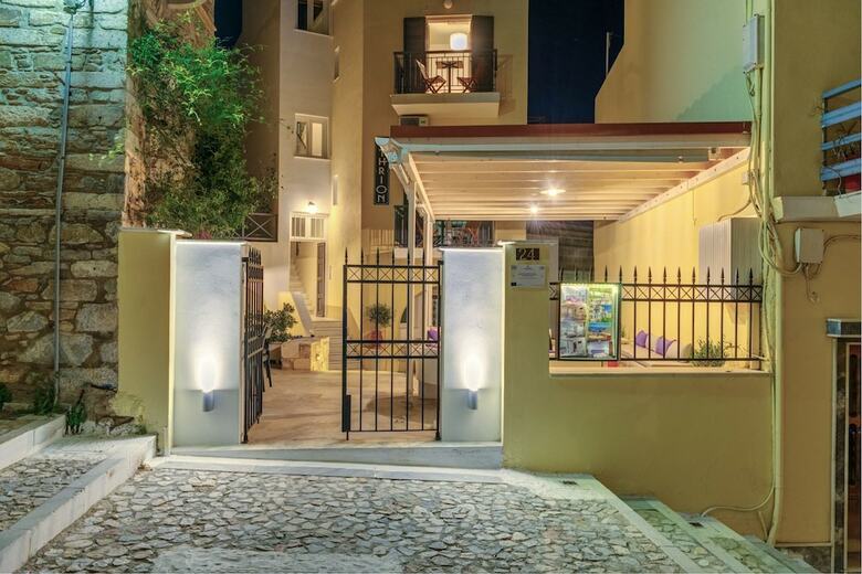 Hostal Ethrion