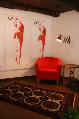 Apartment 25