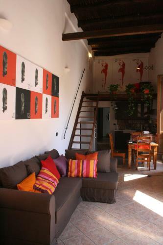 Apartment 25