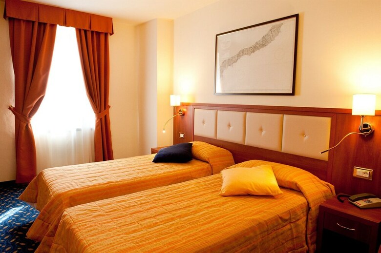 Hotel Benaco