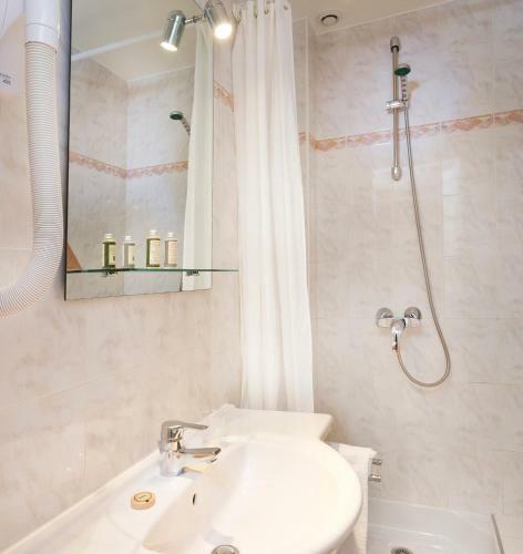 Hotel H�tel Donjon Vincennes