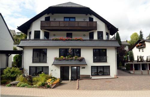 Hostal Hotel Leise Garni