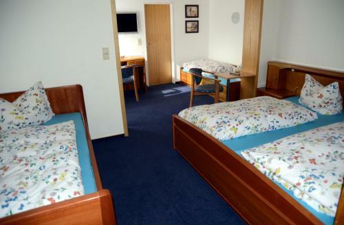 Hostal Hotel Leise Garni