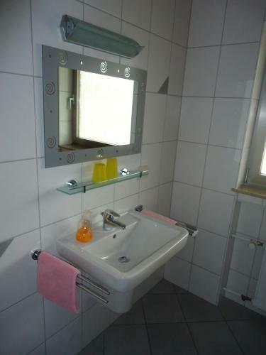 Hostal Hotel Leise Garni