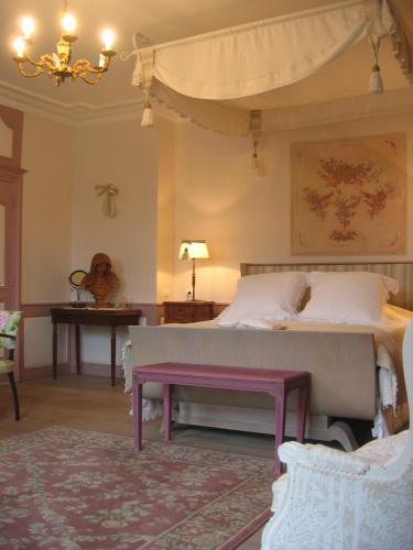 Hostal Le Chateau De Failloux