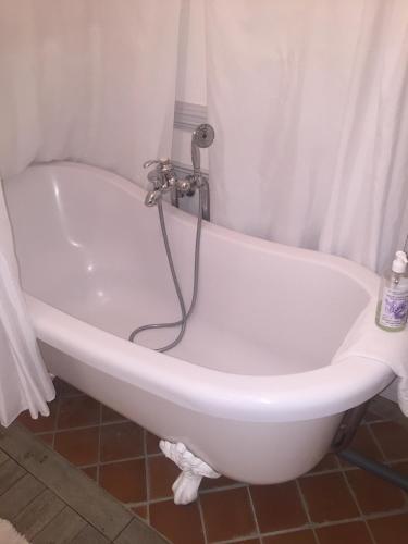 Hostal Le Chateau De Failloux