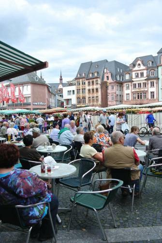 Apartamento Ferienwohnung "sch�n Wohnen In Mainz"