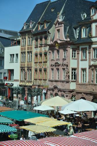 Apartamento Ferienwohnung "sch�n Wohnen In Mainz"