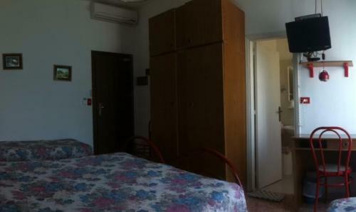 Hotel Holiday