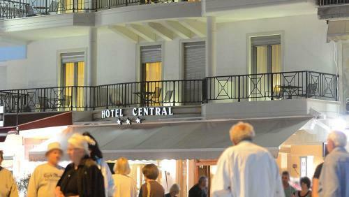 Central Hotel
