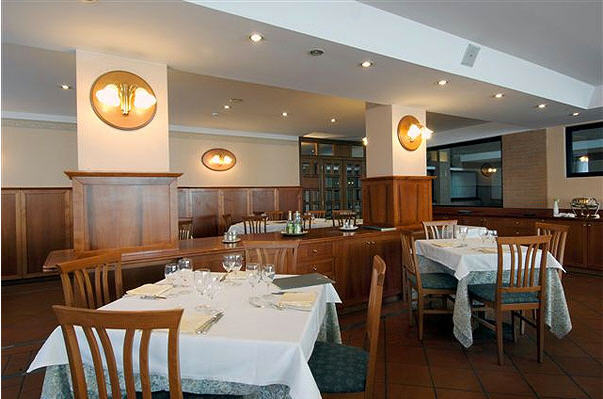 Hotel Hostellerie Du Cheval Blanc