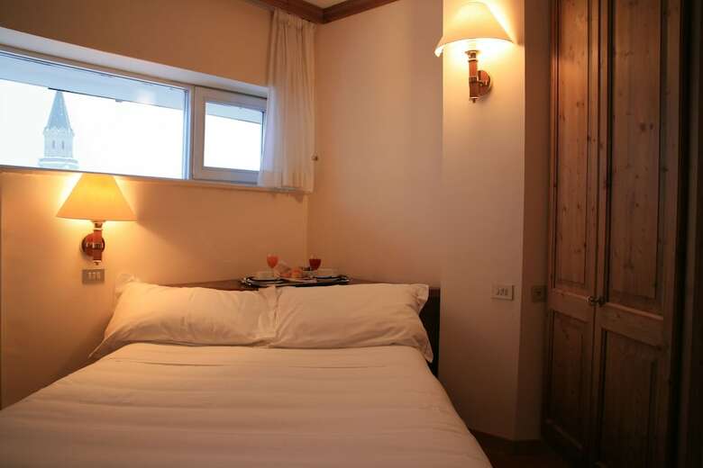 Hotel Alaska