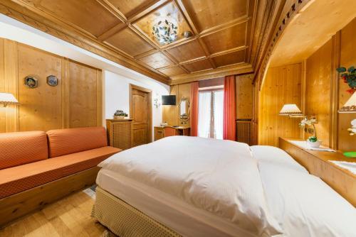 Hotel Columbia