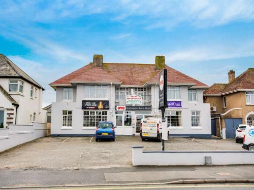 Godolphin Arms Hotel