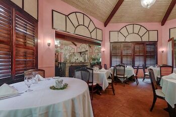The Caribbean Court Boutique Hotel