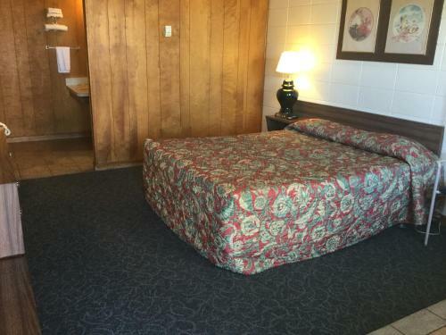 Towne Center Motel