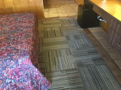 Towne Center Motel