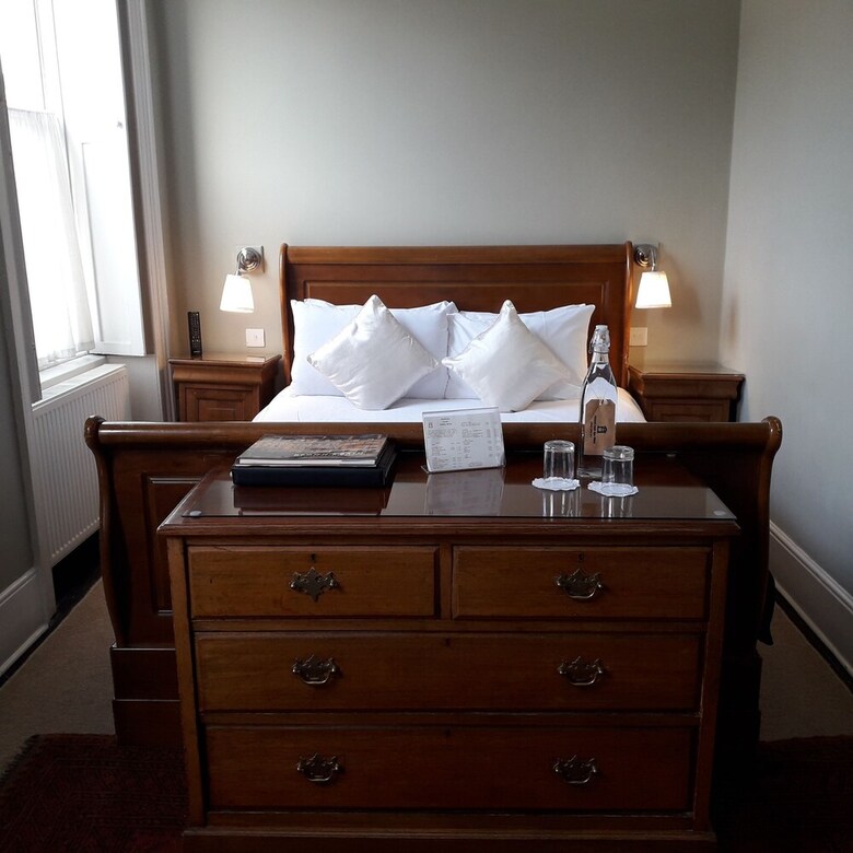 Bed & Breakfast Henrietta House
