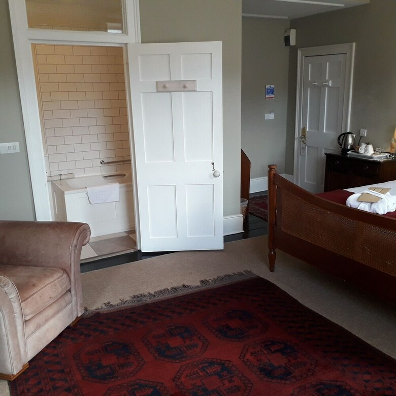 Bed & Breakfast Henrietta House