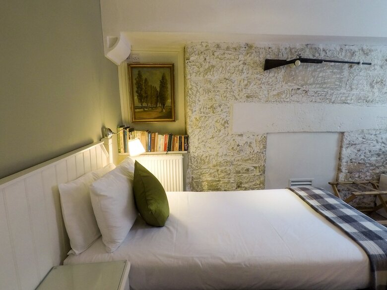 Bed & Breakfast Henrietta House