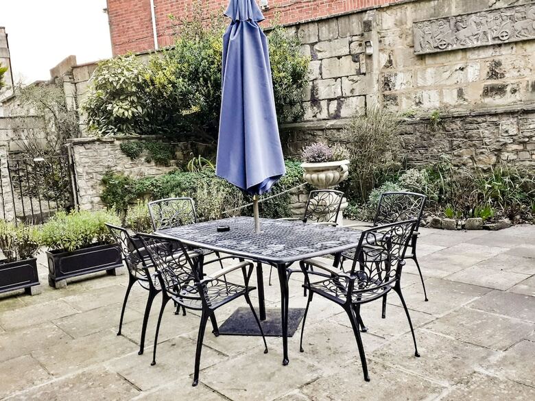 Bed & Breakfast Henrietta House