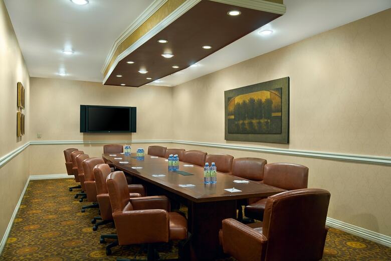 Hotel Oxford Suites Boise