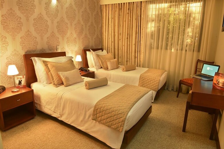 Hotel Cm Suite