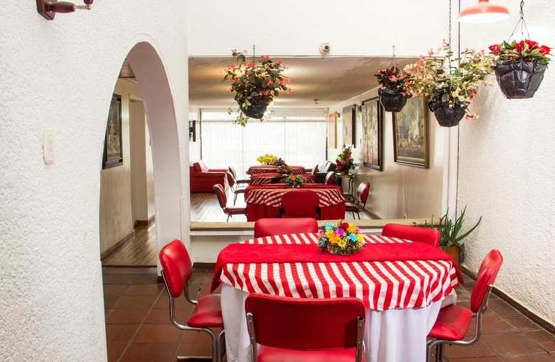 Cm House Hotel