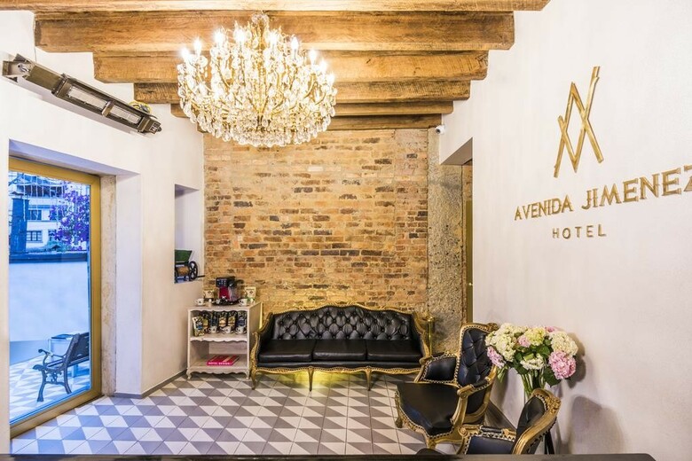 Hotel Avenida Jim�nez