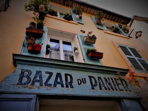 Bed & Breakfast Jardin Vieux Port Panier