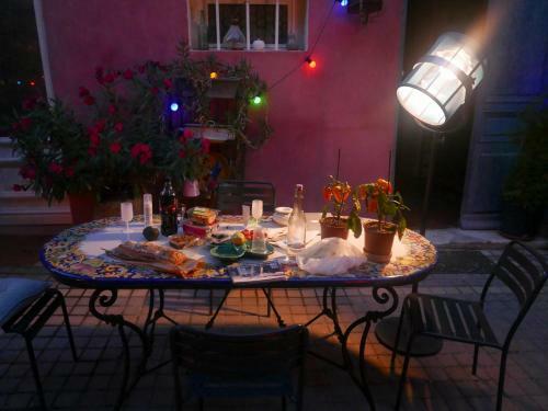 Bed & Breakfast Jardin Vieux Port Panier