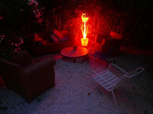 Bed & Breakfast Jardin Vieux Port Panier