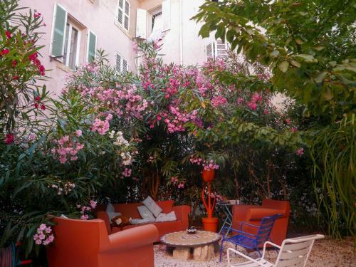 Bed & Breakfast Jardin Vieux Port Panier
