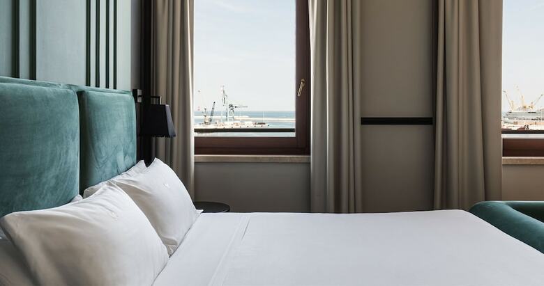 Seeport Hotel