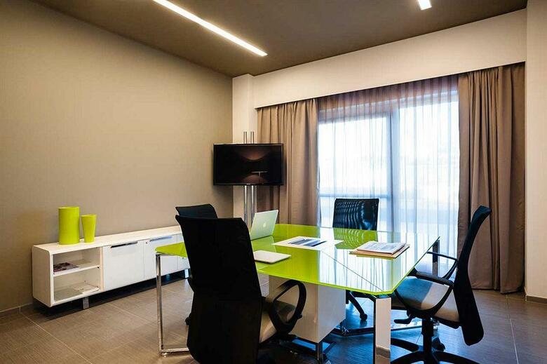 8piuhotel