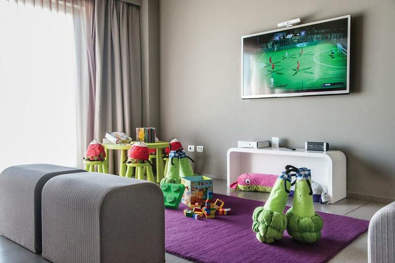 8piuhotel