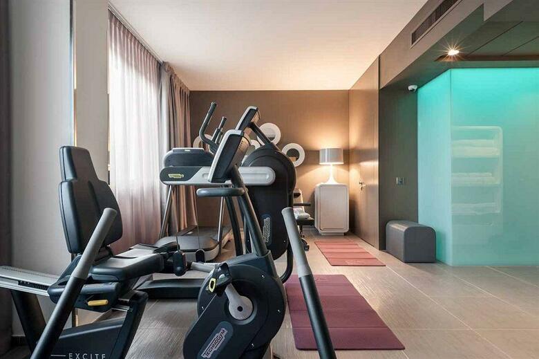 8piuhotel