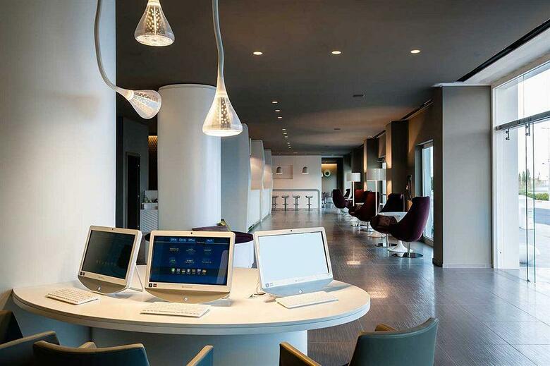 8piuhotel